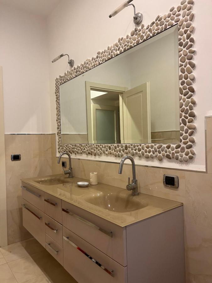 Appartement Casa Tiare, The Heart Of Piazza Plebiscito à Naples Extérieur photo